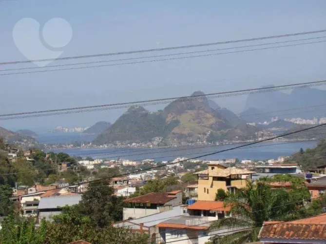 Ótimo terreno para construção de condominio, com estudo de viabilidade. - Largo da Batalha