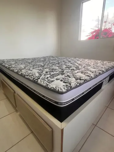 Colchão ortopédico Classic seminovo Queen pouco uso, bem firme, não acostumei, D45