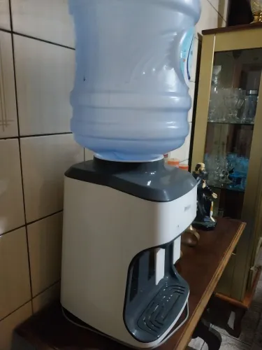 Bebedouro de mesa Gela Água