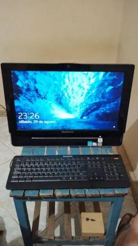 Computador All-in-One Lenovo IdeaCentre B300 (Com SSD e Acessórios Originais)