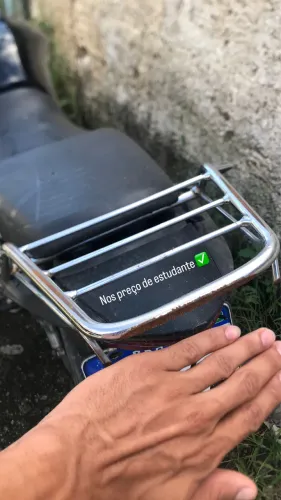 Bagageiro da fan 150 2010,usado porém novo , algumas marcas de uso 