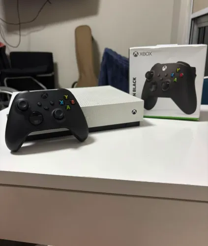 Xbox one S com controle novo