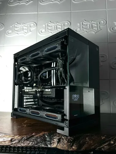 Ryzen 7 7800X 3D + RTX 5070TI - NOVO