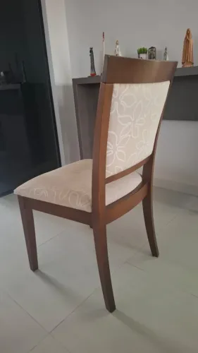 Mesa de jantar retangular de 06 cadeiras 