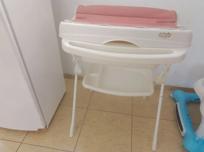Banheira Burigotto de menina