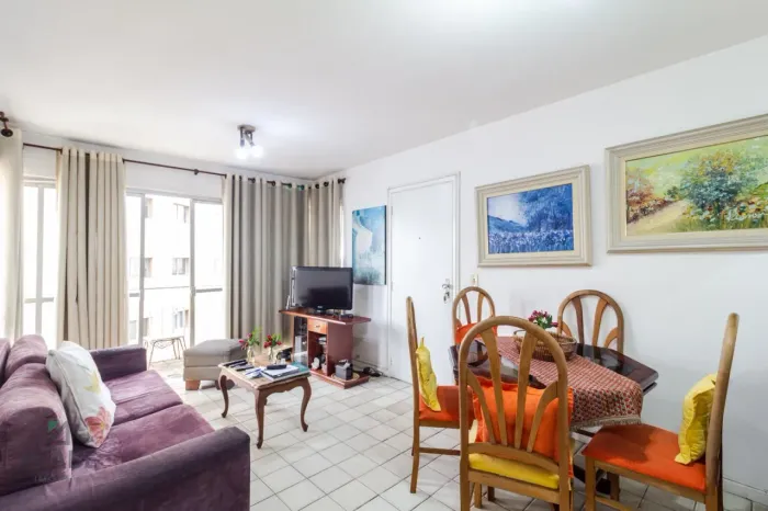Apartamento 73M2, com três quartos sendo um suíte na Vila Mascote.