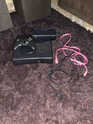 Xbox 360 150 jogos no console sistema aurora , fifa 19, gta v, pés 2018 etc?