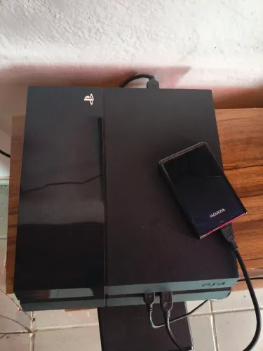 Ps4 slim 500g + Memória externa de 1 tera
