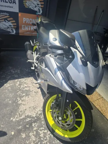 Raridade Yamaha YZF R15 só para quem gosta