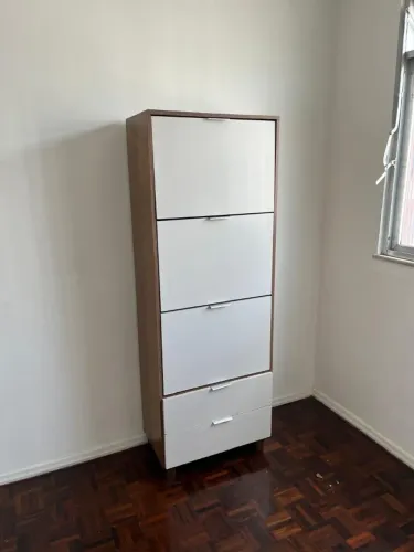 Sapateira com gavetas