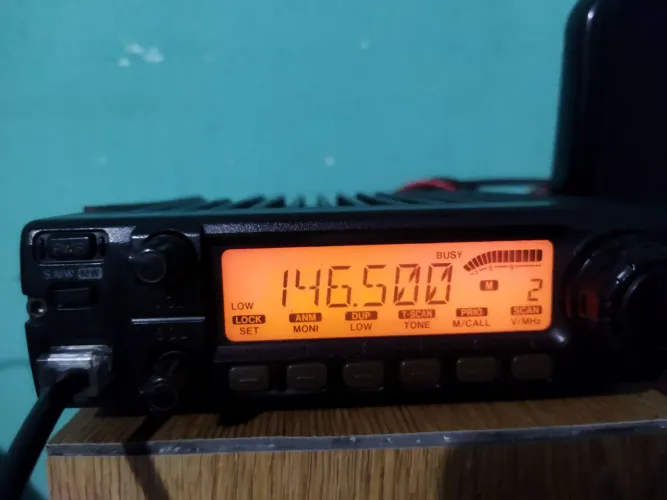 Rádio VHF Icom 2100 H