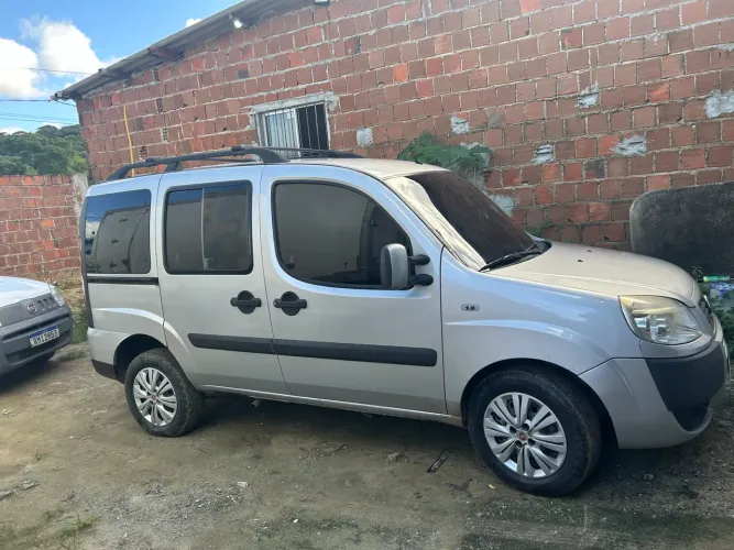 Fiat Doblo Essence 1.8 Flex 16V 5P 2017