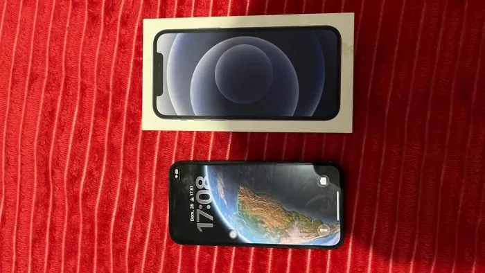iPhone 12 256G nunca aberto, todo original..BEM CONSERVADO!!