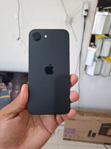 IPhone 16e