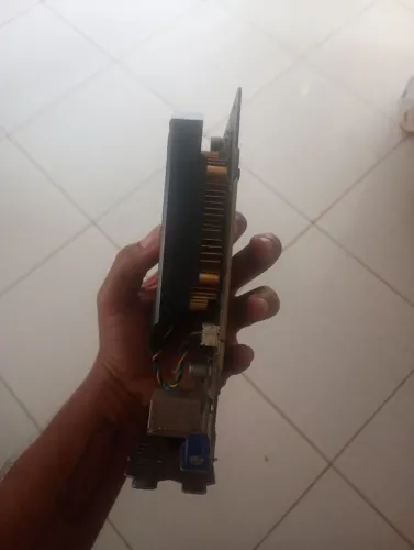 Placa de vídeo GTX 750 ti