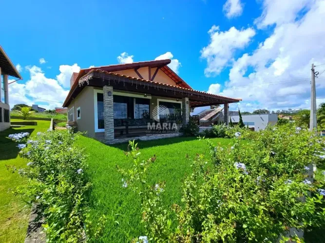 Casa térrea em condomínio fechado com 04 quartos à venda em Chã Grande/PE!
