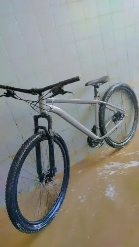 Bike aro 29 freio a óleo?