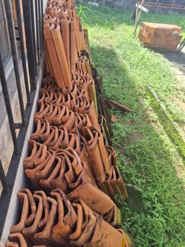 Vende-se mais de 1 Milheiro de telha Plan no precinho