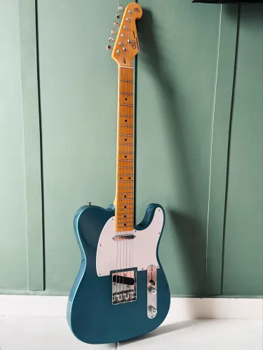 Guitarra SX caps Avancini 