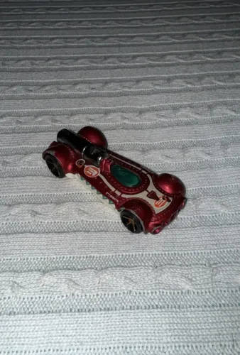 carrinho Hot Wheels Retro-Active da série Track Stars
