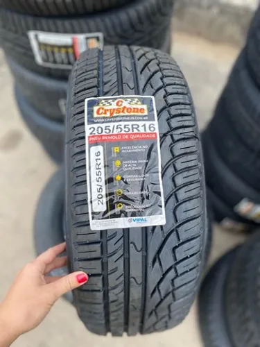Pneu Crystone 205/55r16 remolde novo 