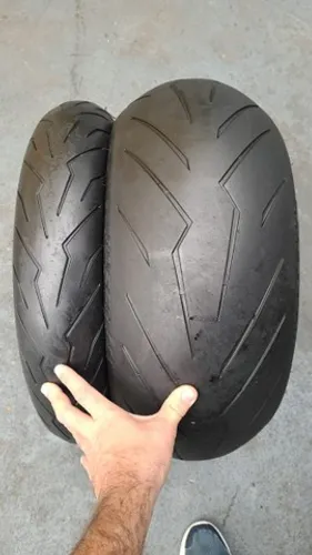 Par pneus original Pirelli diablo Rosso 3 Ducati Diavel