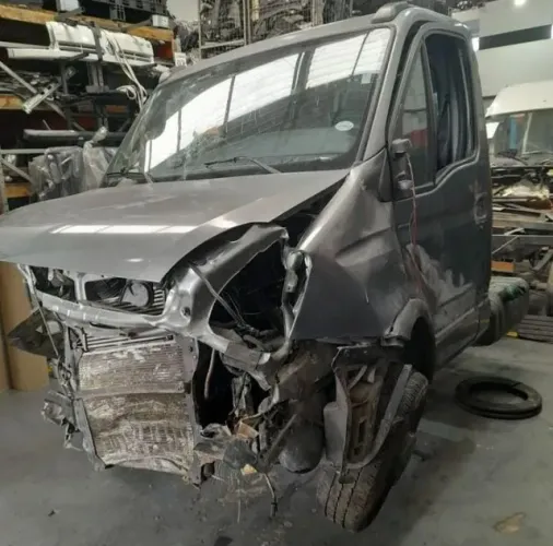 Sucata para retirada de peças - iveco