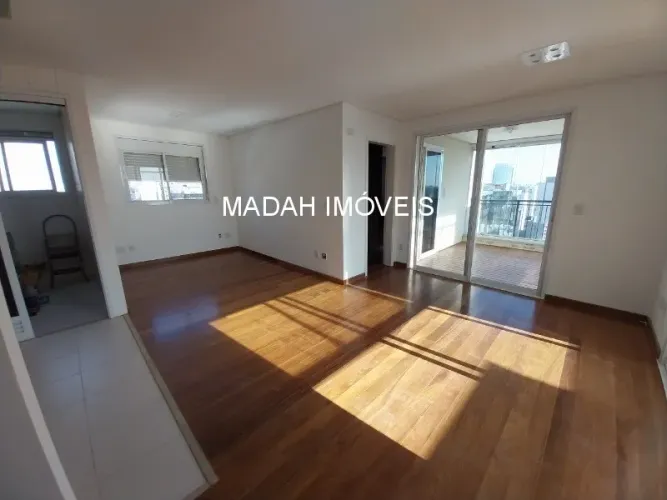 Cobertura de Luxo à Venda em Pinheiros, São Paulo-SP: 1 Quarto, 1 Suíte, 2 Banheiros, 1 Va
