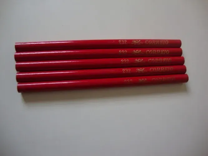 Lote Contendo 5 Lápis antigos anos 60 Marca Correio .