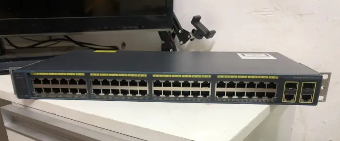 cisco catalyst 2960 Plus 48 portas