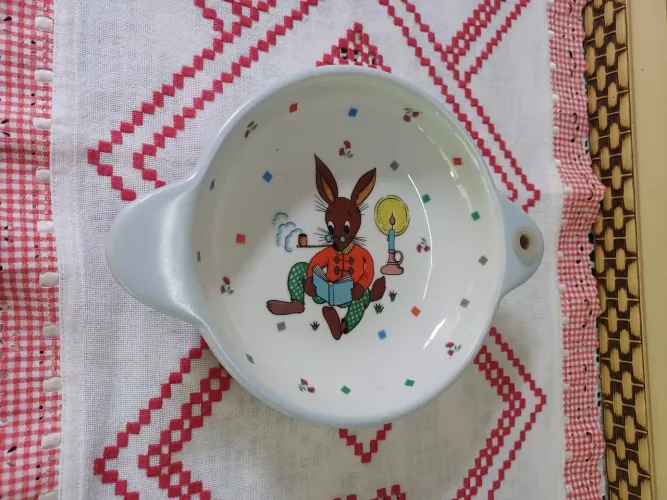 Prato térmico  infantil  antigo 