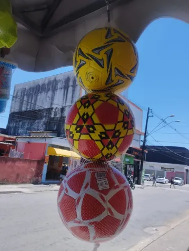 Bola de Futebol Avulsa | Bola de Borracha Colorida | Recreação e Laze