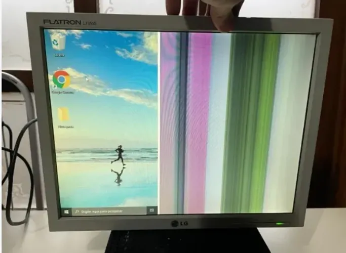 Monitor LG Flatron L1550s para Retirada de Peças