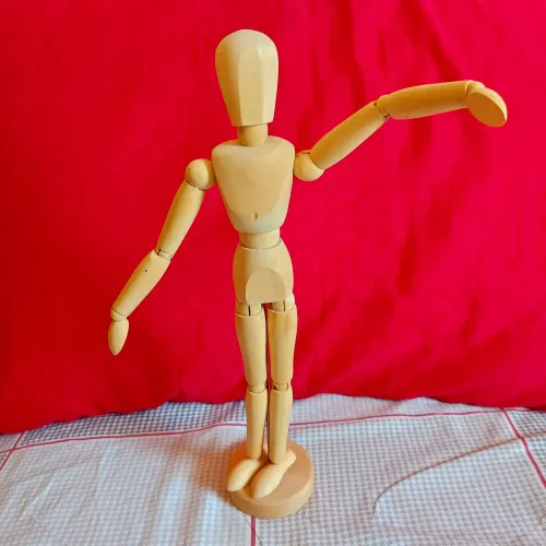 Boneco de Madeira Articulado - 32cms de altura