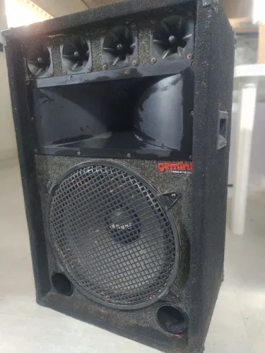 Caixas de som / amplificador 