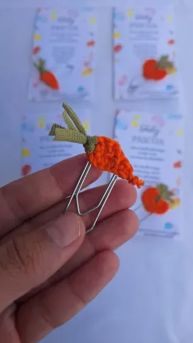 Clipe de papel personalizado cenoura