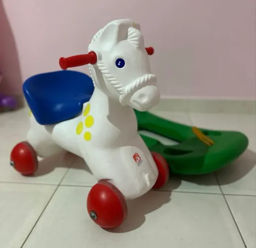 Brinquedo pônei balanço 2 em 1 marca Bandeirantes 
