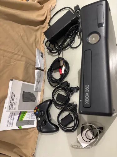 Xbox 360 com 1 controle (não está ligando)