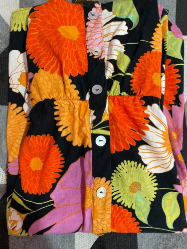 Vestido Floral Vibrante