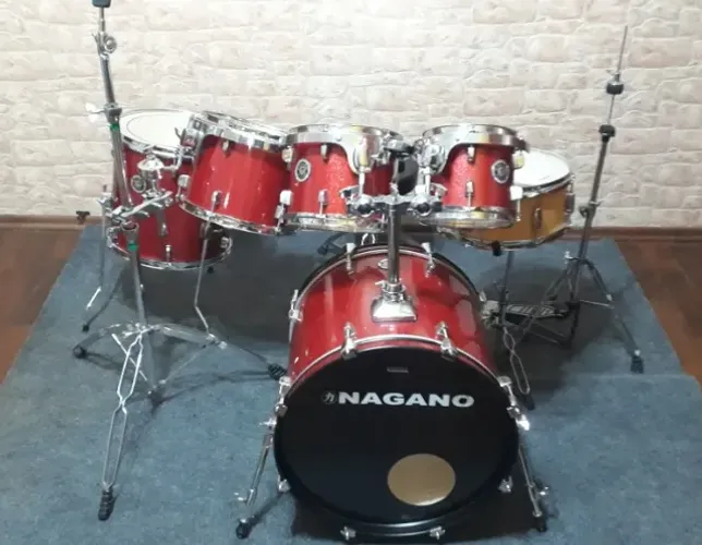 Bateria Nagano - Modelo Garage / Excelente estado.