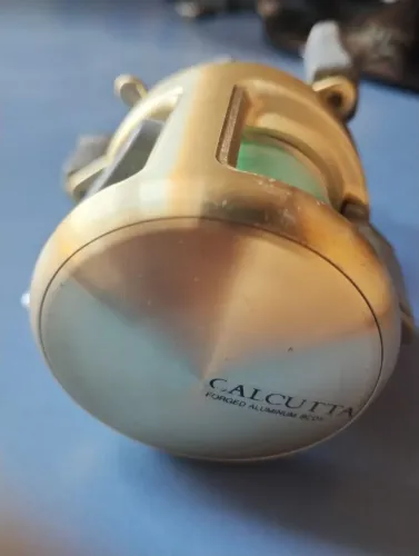 Carretilha Shimano Calcutta 50