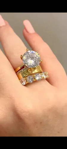 Anel inspiração Cartier detalhe cravejado zircônia