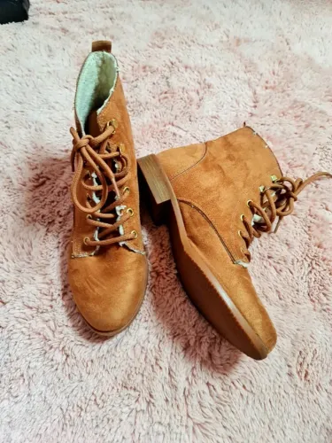 Bota Marrom