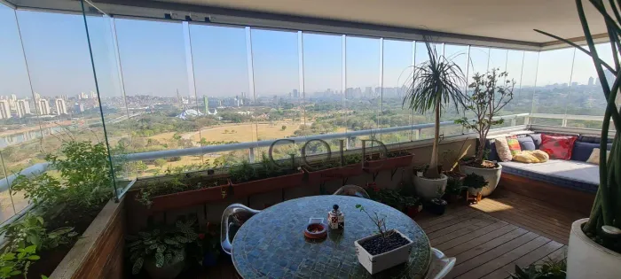 Apartamento com vista maravilhosa parque Vila Lobos com 376 m² , segurança total , lazer c