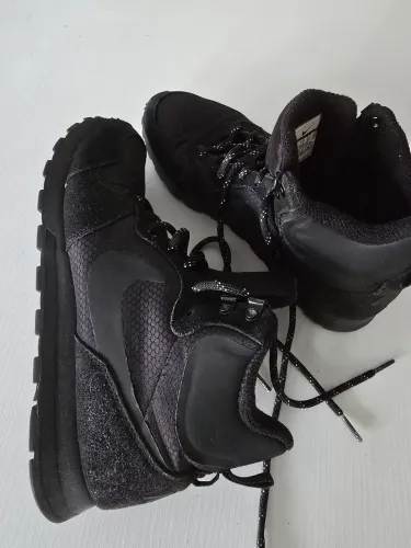 Tênis Nike seminovo 39