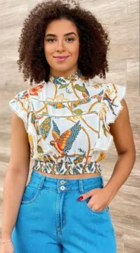 Blusa entremeio estampada jardim boho