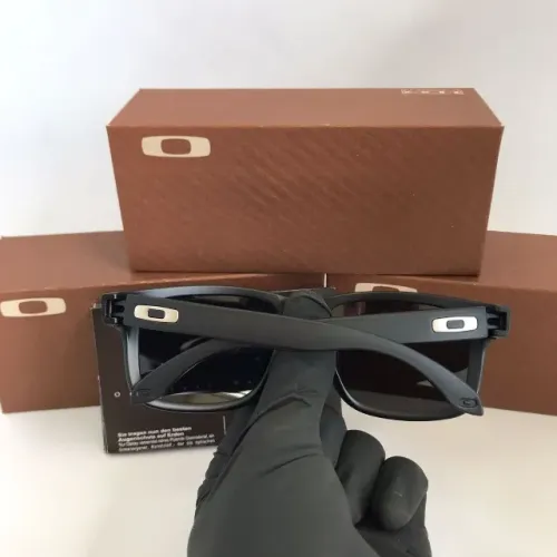 Óculos Oakley Holbrook Americano - Novo, na caixa, kit completo