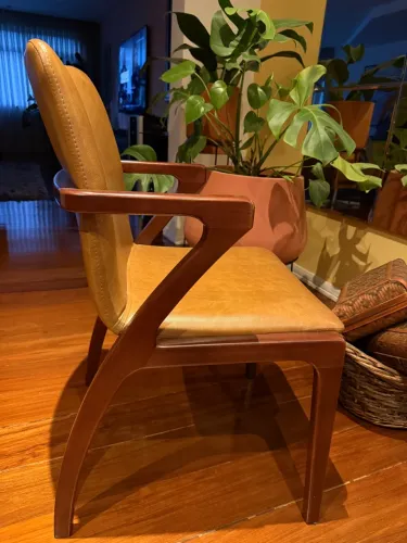 4 Cadeiras de Jantar em Madeira Maciça com Estafado em Courino