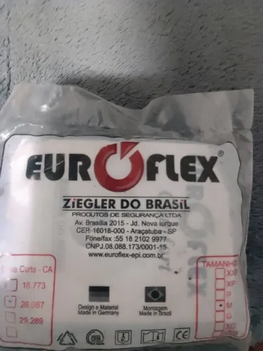 Luva de aço para açougueiro.