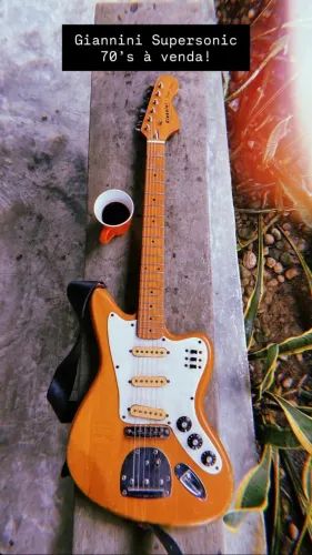 Guitarra Giannini Supersonic 70?s com case